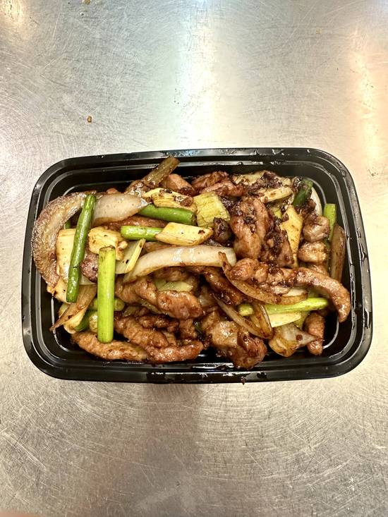 P4. Porc sure avec sauce XO / Sliced Pork with XO Sauce xo蒜心肉片